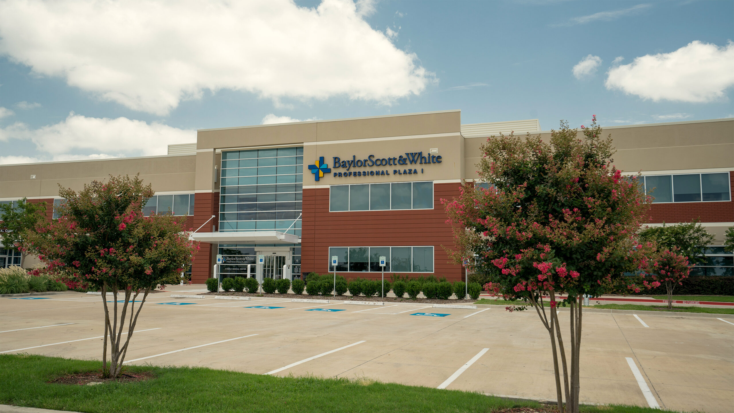 NEC-Waxahachie-TX-MOB-06-Exterior